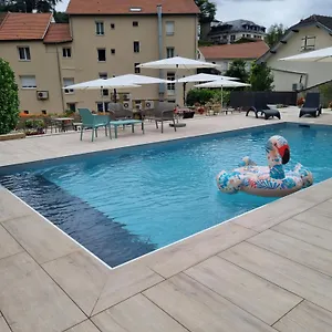 Hotel Logis Restaurant Les Carillons